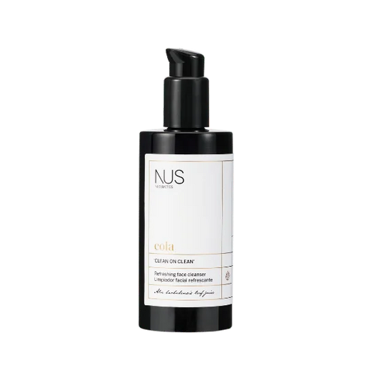 caja-1-unidad-bote-negro-etiquetado-eola-clean-on-clean-limpiador-facial-refrescante-nus-cosmetics-home-care-limpieza-facial-1-x-200ml